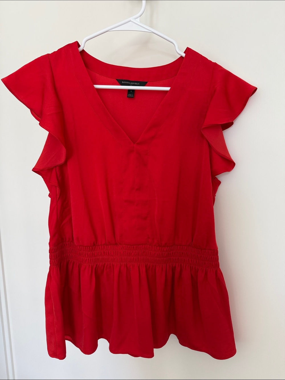 Banana Republic Red V-Neck Flutter Sleeve Peplum Top